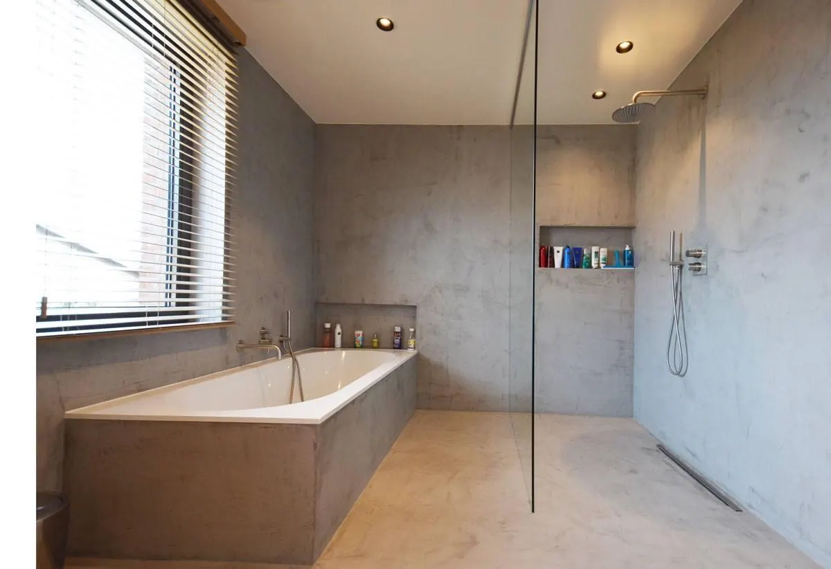 Microcement and beton ciré for bathrooms, floors and walls